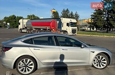 Седан Tesla Model 3 2018 в Луцке