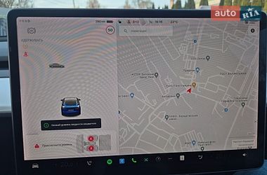 Седан Tesla Model 3 2019 в Киеве
