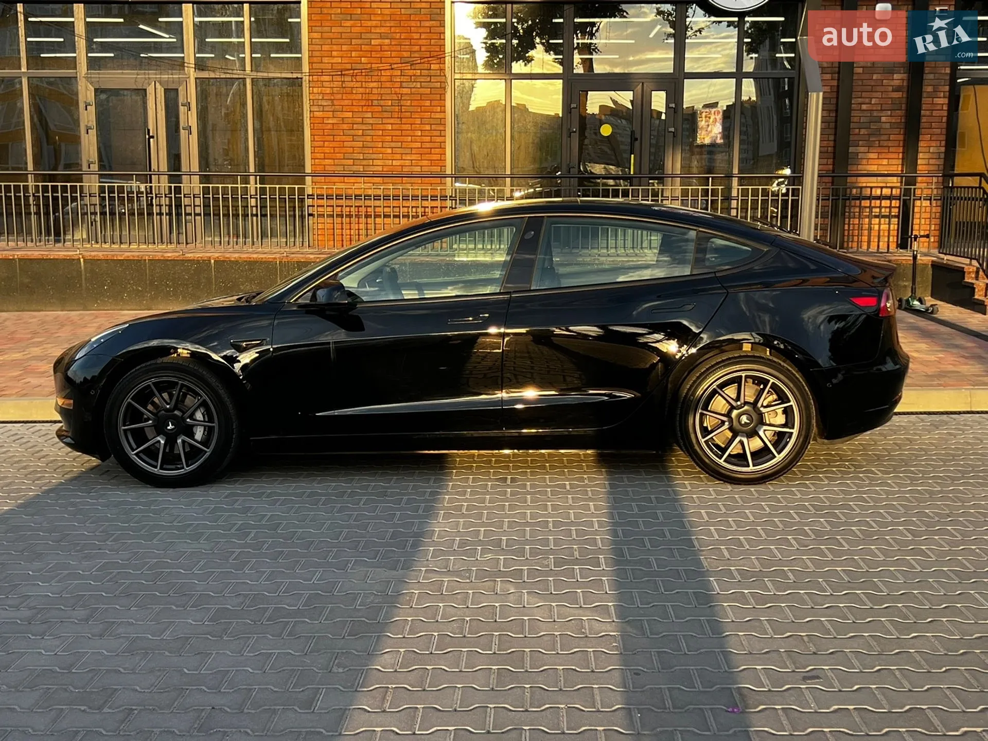 2021 Tesla Model 3 - мініатюра 8