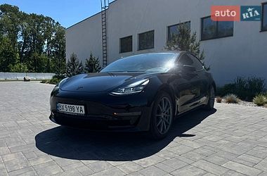 Седан Tesla Model 3 2021 в Луцке