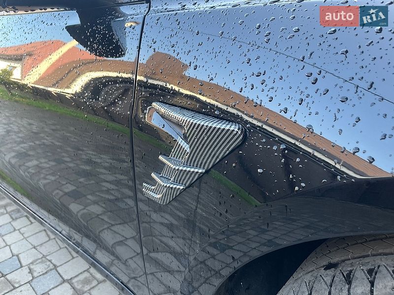 Седан Tesla Model 3 2022 в Луцке