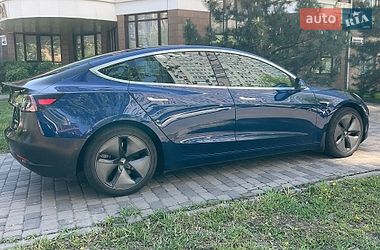 Седан Tesla Model 3 2019 в Києві