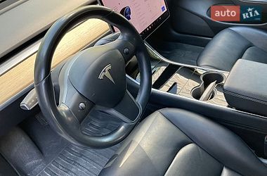 Седан Tesla Model 3 2019 в Києві