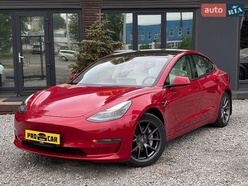 Tesla Model 3 2021