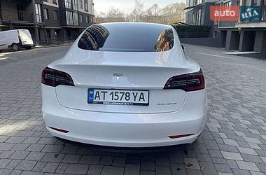 Седан Tesla Model 3 2021 в Ивано-Франковске