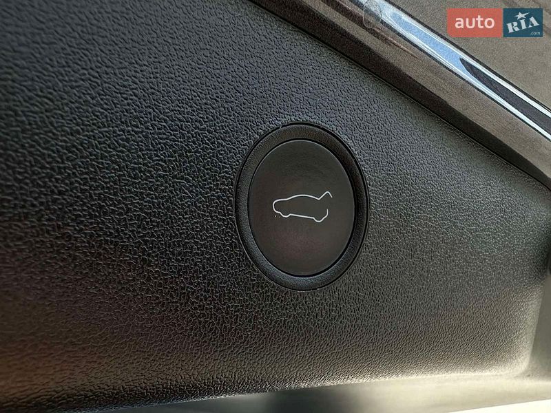 Седан Tesla Model 3 2021 в Ивано-Франковске