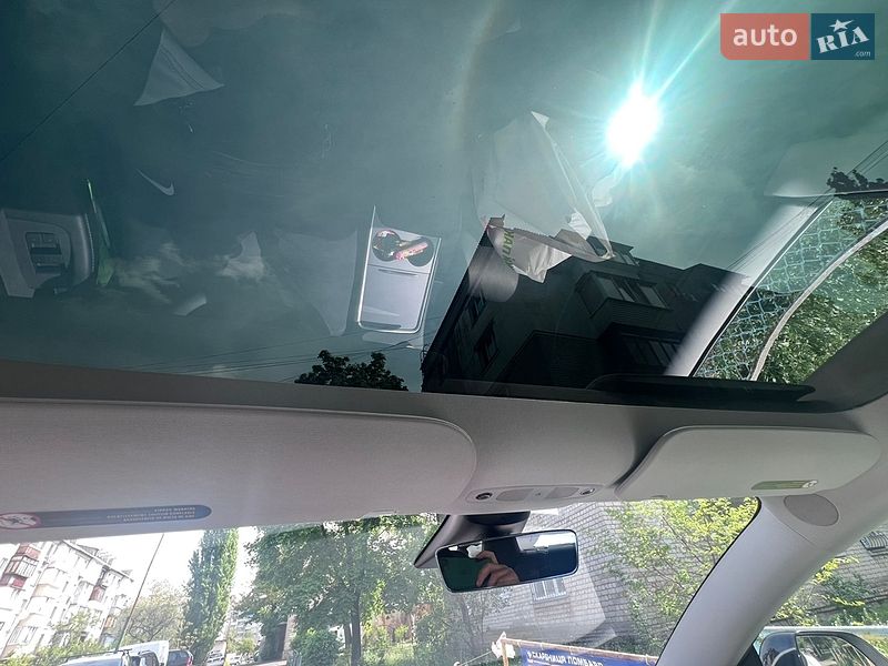 Седан Tesla Model 3 2021 в Киеве