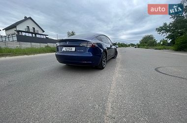 Седан Tesla Model 3 2021 в Киеве