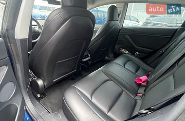Седан Tesla Model 3 2021 в Киеве