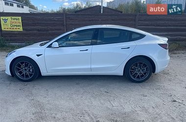 Седан Tesla Model 3 2021 в Трускавце