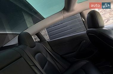 Седан Tesla Model 3 2019 в Львові