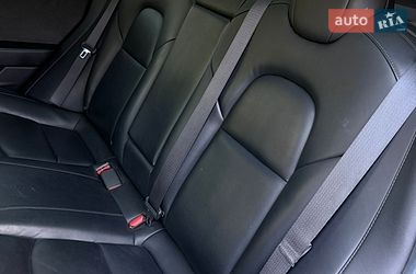 Седан Tesla Model 3 2019 в Львові