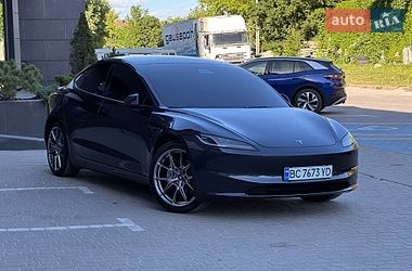 Седан Tesla Model 3 2024 в Львові
