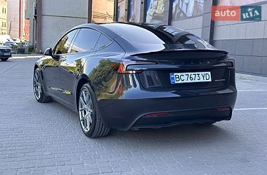 Седан Tesla Model 3 2024 в Львові