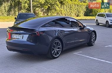Седан Tesla Model 3 2024 в Львові
