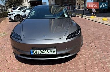 Седан Tesla Model 3 2025 в Одессе
