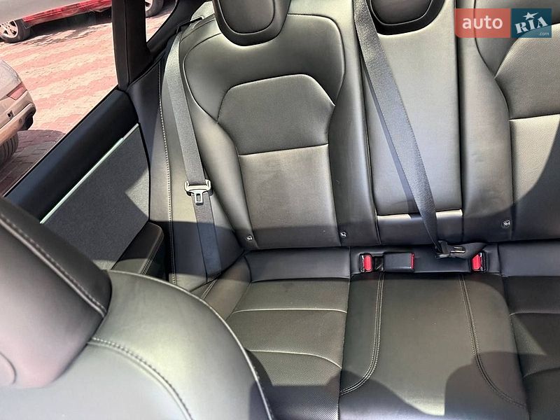 Седан Tesla Model 3 2025 в Одессе