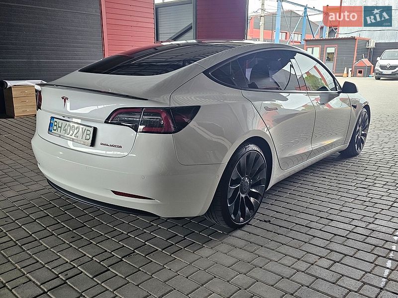 Седан Tesla Model 3 2021 в Одесі