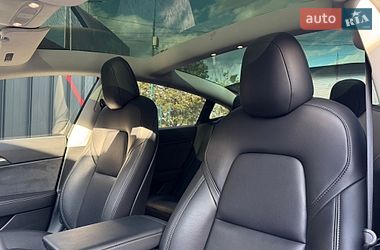 Седан Tesla Model 3 2022 в Луцьку