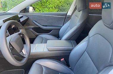 Седан Tesla Model 3 2023 в Харкові