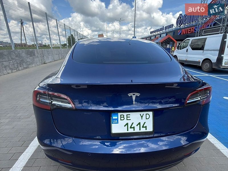 Седан Tesla Model 3 2022 в Первомайську фото 10 Седан Tesla Model 3 2022 в Первомайську