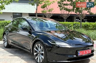 Седан Tesla Model 3 2024 в Києві