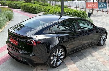 Седан Tesla Model 3 2024 в Києві