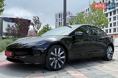Седан Tesla Model 3 2024 в Києві