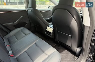 Седан Tesla Model 3 2024 в Києві