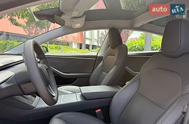Седан Tesla Model 3 2024 в Києві