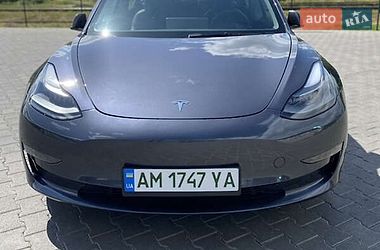 Седан Tesla Model 3 2022 в Киеве