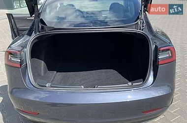 Седан Tesla Model 3 2022 в Києві
