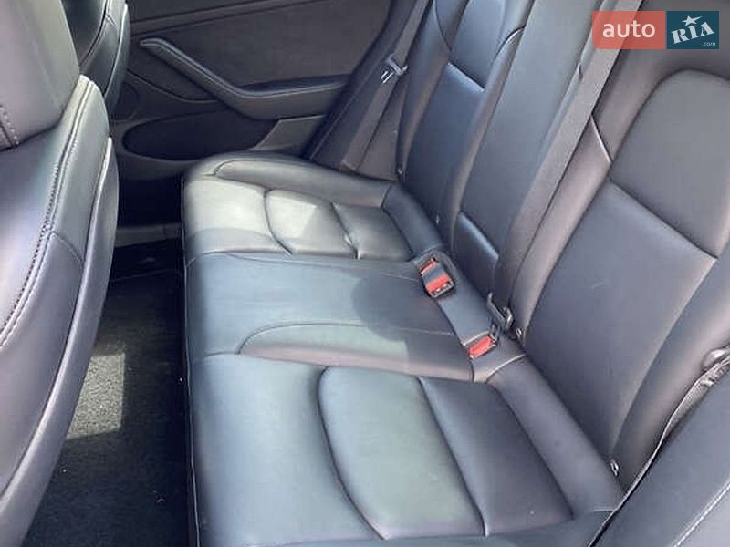 Седан Tesla Model 3 2022 в Києві