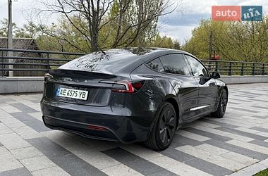 Седан Tesla Model 3 2024 в Дніпрі фото 18 Седан Tesla Model 3 2024 в Дніпрі