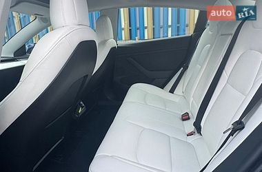 Седан Tesla Model 3 2022 в Києві