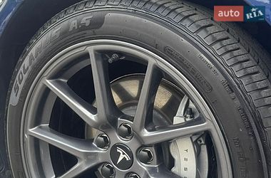 Седан Tesla Model 3 2022 в Києві