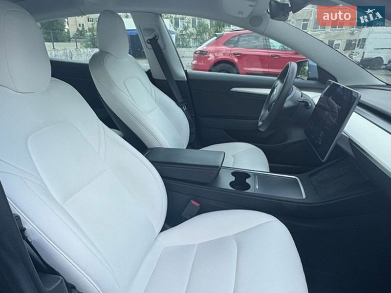 Седан Tesla Model 3 2022 в Києві