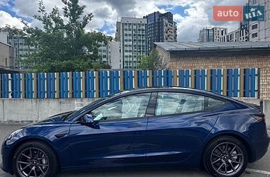 Седан Tesla Model 3 2022 в Києві