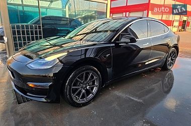 Седан Tesla Model 3 2020 в Киеве