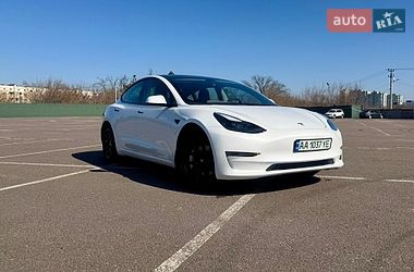 Седан Tesla Model 3 2022 в Києві