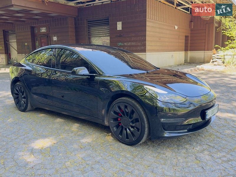 Седан Tesla Model 3 2022 в Києві