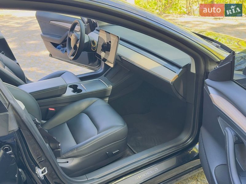 Седан Tesla Model 3 2022 в Києві