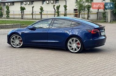 Седан Tesla Model 3 2023 в Ивано-Франковске