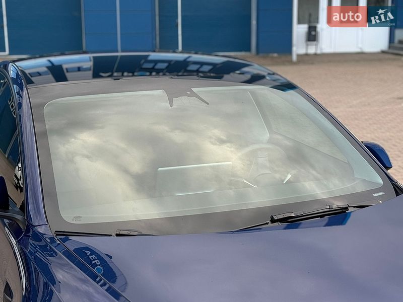 Седан Tesla Model 3 2023 в Ивано-Франковске