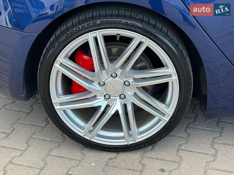 Седан Tesla Model 3 2023 в Ивано-Франковске