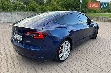 Седан Tesla Model 3 2023 в Ивано-Франковске