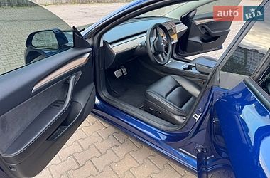 Седан Tesla Model 3 2023 в Ивано-Франковске