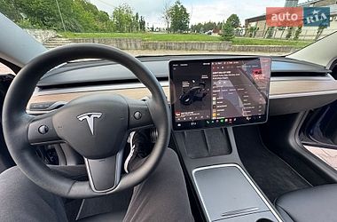 Седан Tesla Model 3 2023 в Ивано-Франковске