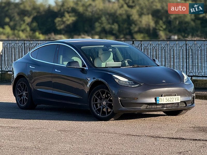 Седан Tesla Model 3 2018 в Кременчуге