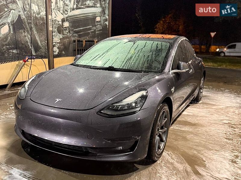 Седан Tesla Model 3 2018 в Кременчуге